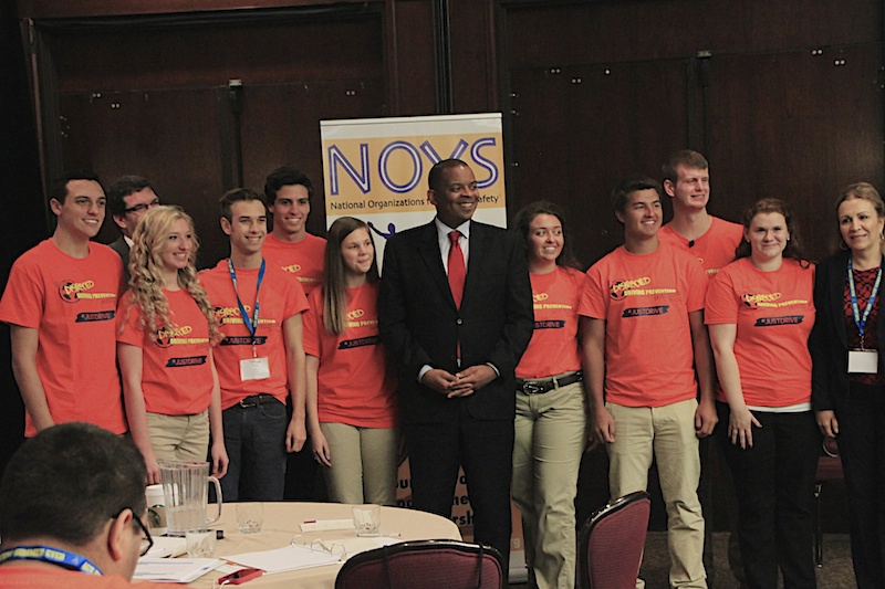 Secretary Foxx with Teen Mentors at the NOYS Distracted Driving Summit 2014